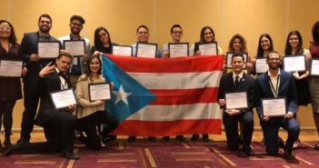 Estudiantes de Ciencias Naturales ganan premios en competencia de biomédica