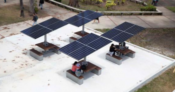 UPR de Río Piedras instala mesas solares para recargar celulares